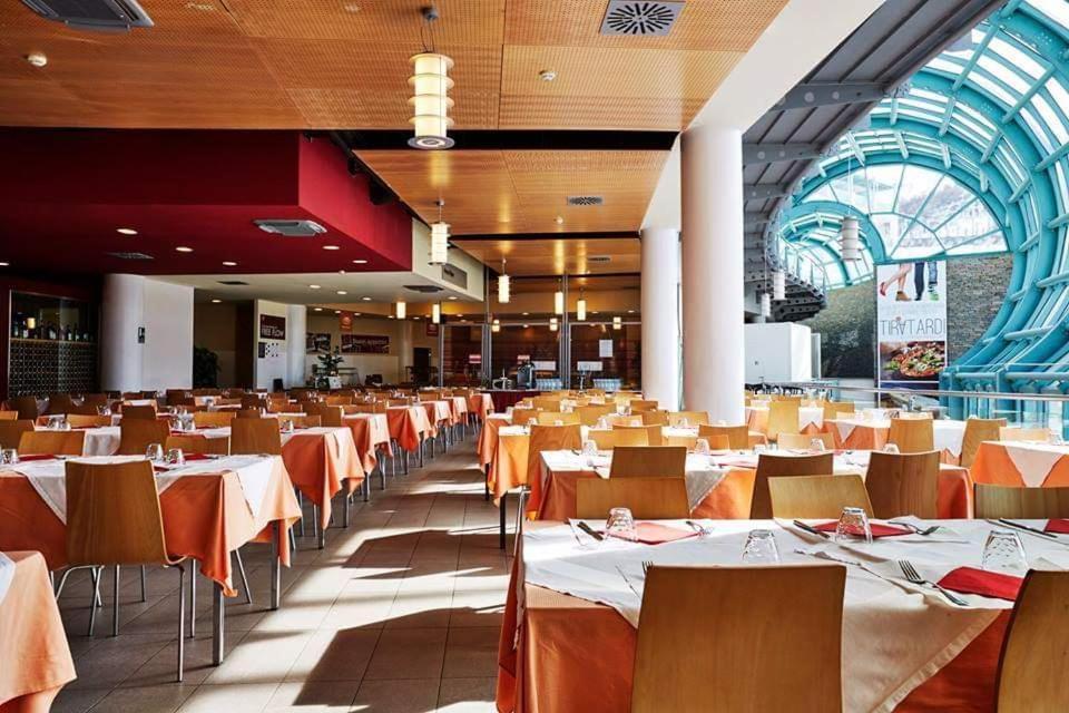 46 Vale C'E' Al Villaggio Olimpico Di Colle Sestriere Kültér fotó