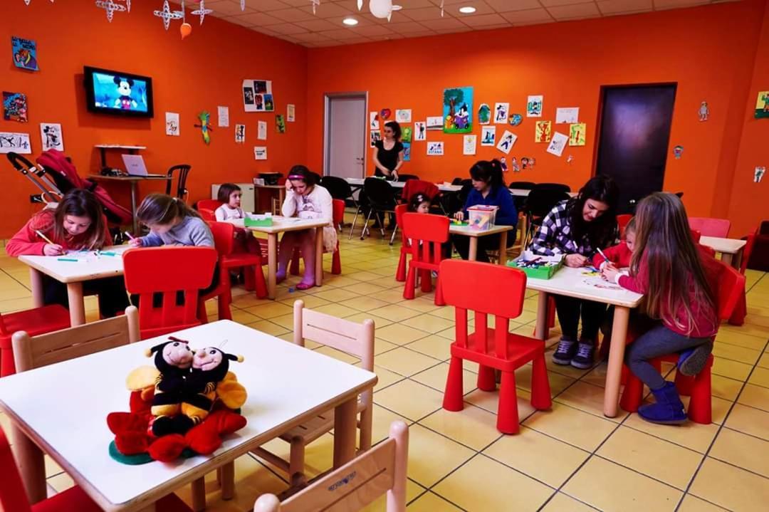 46 Vale C'E' Al Villaggio Olimpico Di Colle Sestriere Kültér fotó