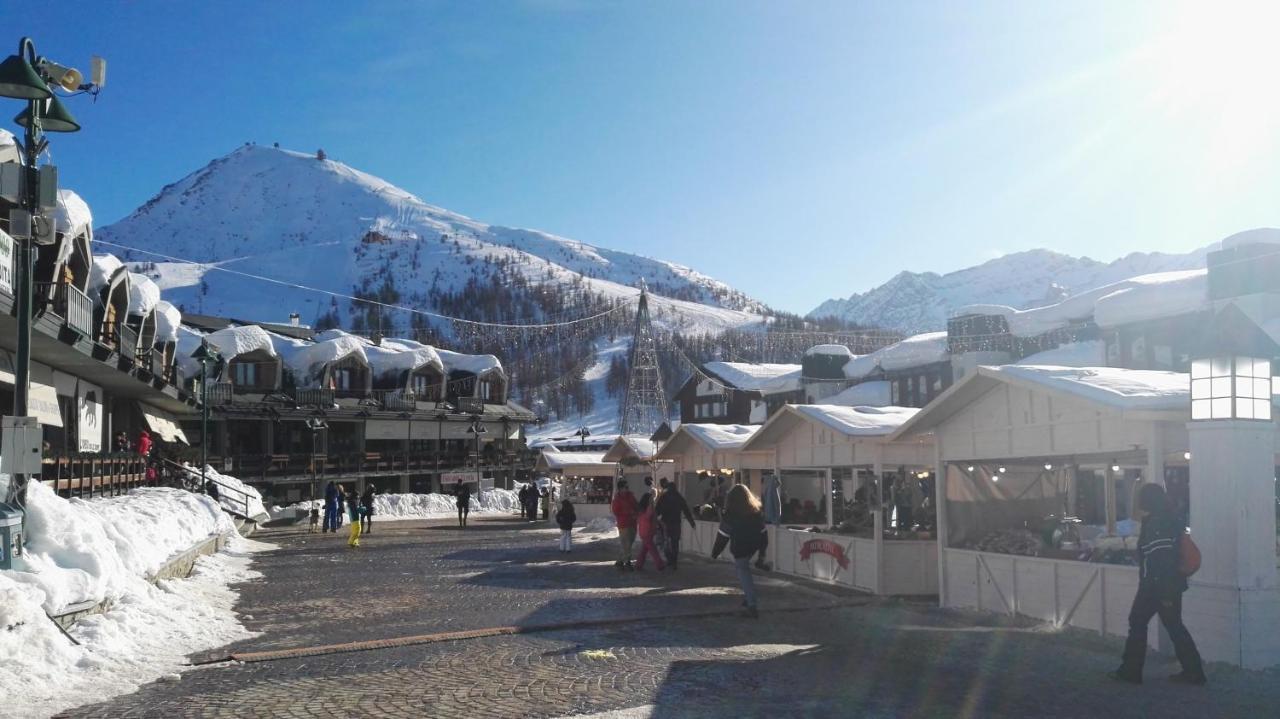 46 Vale C'E' Al Villaggio Olimpico Di Colle Sestriere Kültér fotó